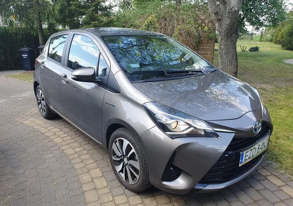 toyota yaris łódzkie Toyota Yaris cena 63500 przebieg: 16873, rok produkcji 2018 z Niepołomice